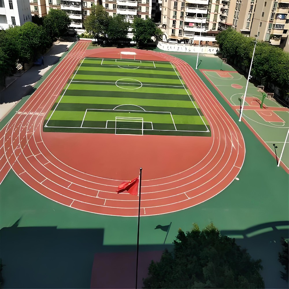 1761116746435350.jpg 预制型卷材跑道施工